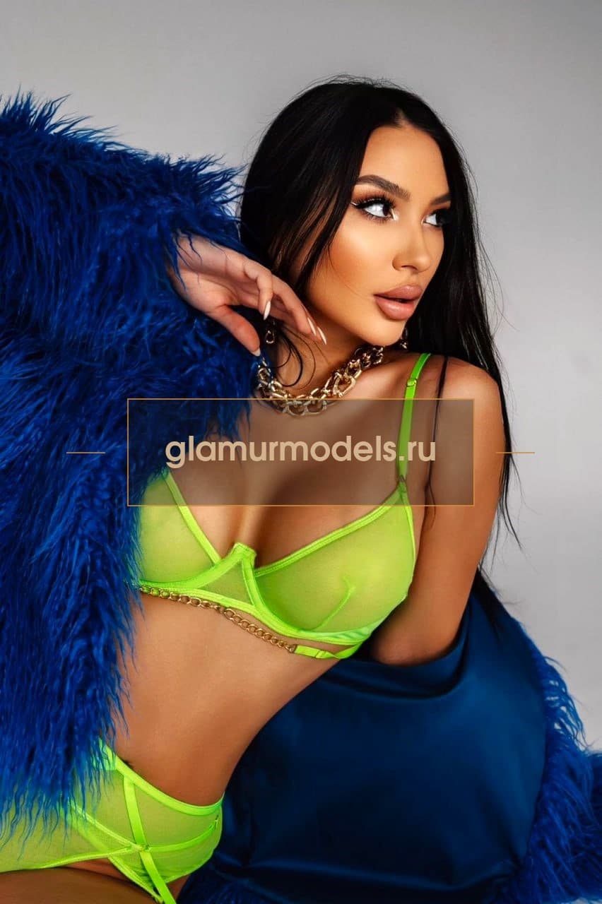 Lila, 27 лет, шатенка, фото 1